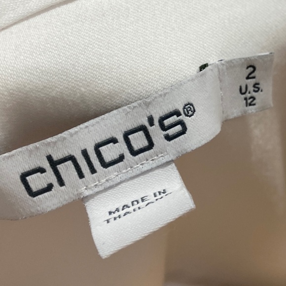 Classic Chico's White Blouse with Bell Sleeves - Chico's Size 2 - Picture 13 of 14